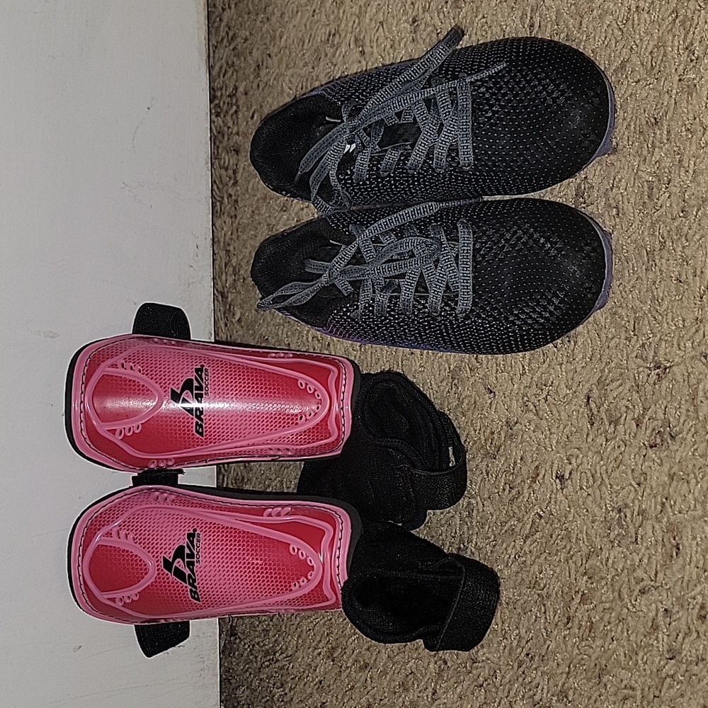Athletic cleats